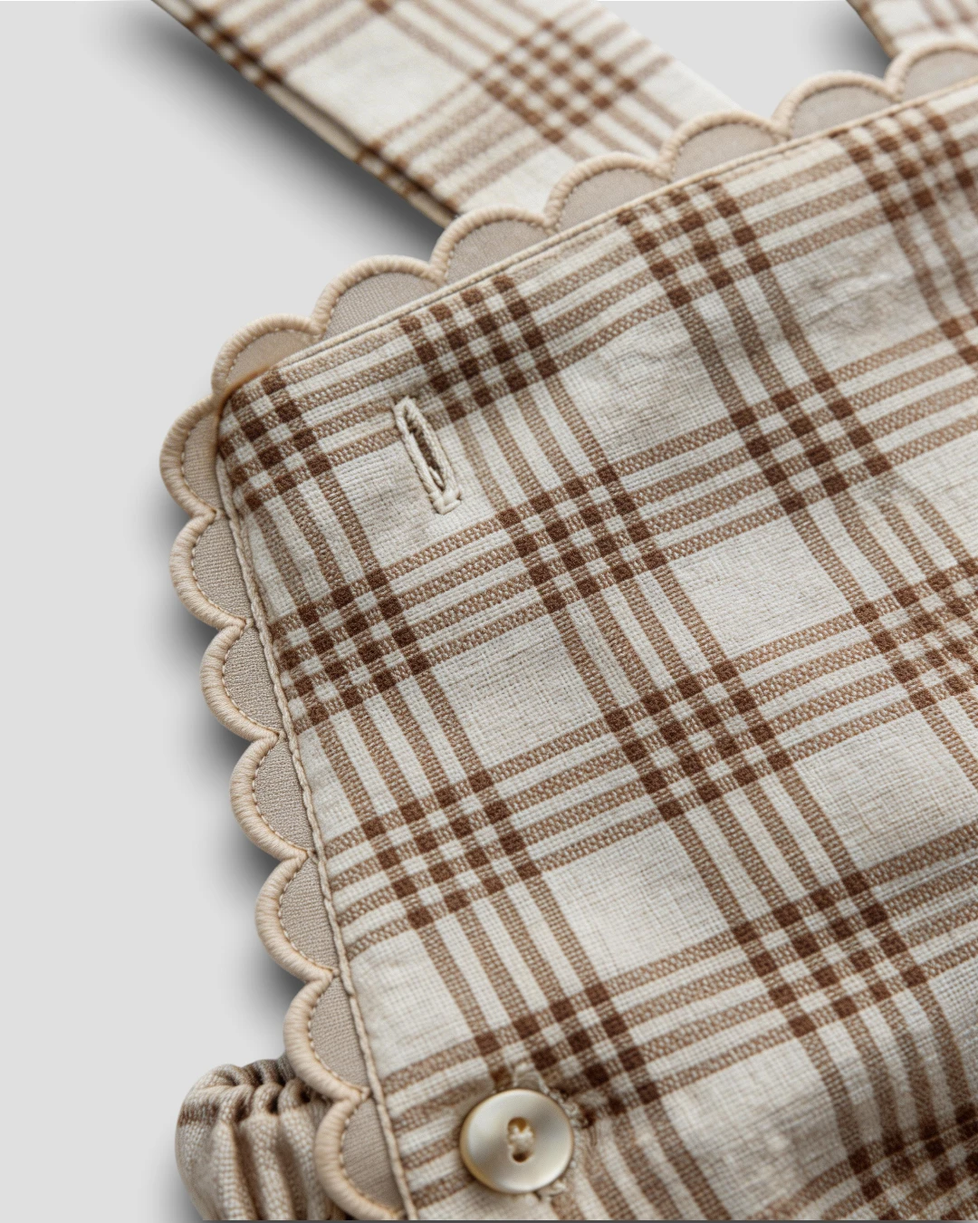 Peto Cuadro Avellana