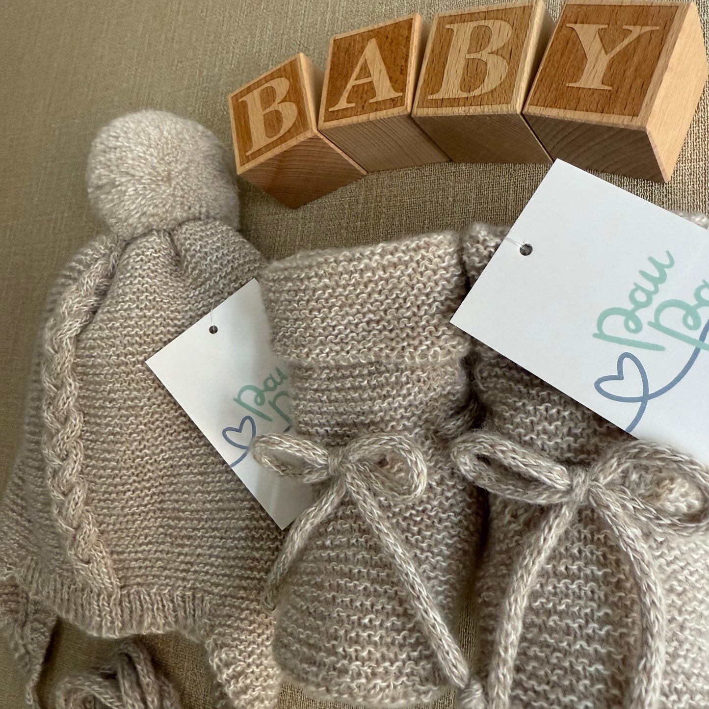 Conjunto Gorro y Patucos – Invierno